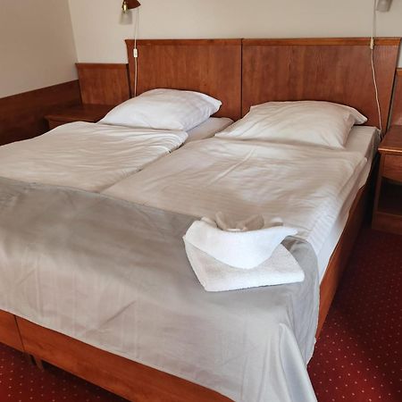 Hotel Dowhan Nowe Exteriör bild