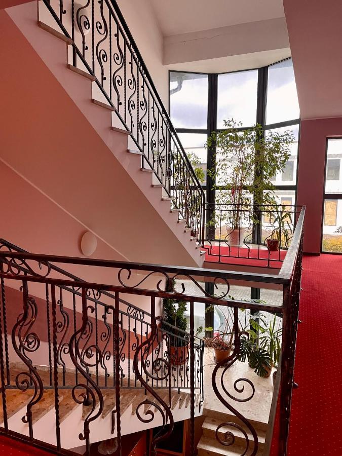 Hotel Dowhan Nowe Exteriör bild