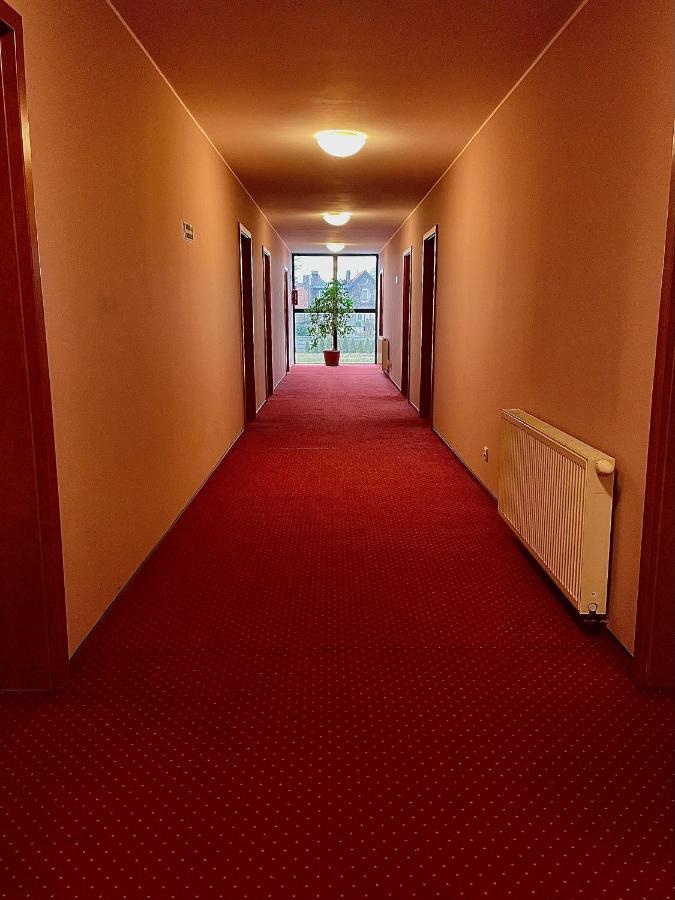 Hotel Dowhan Nowe Exteriör bild