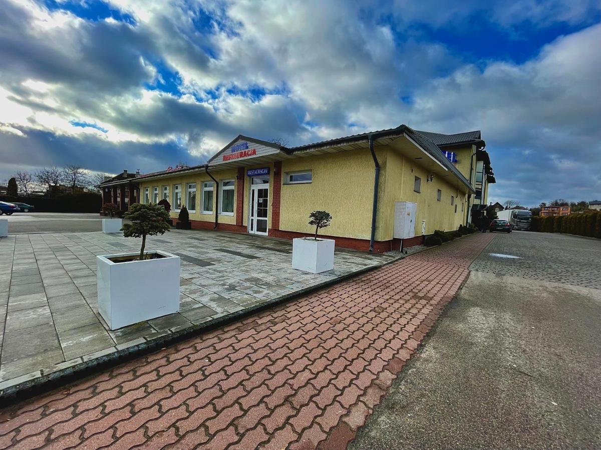 Hotel Dowhan Nowe Exteriör bild